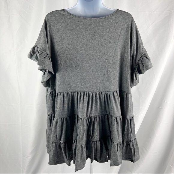 Tiered Riffled Short Sleeve Plus Size Blouse - Picture 6 of 8